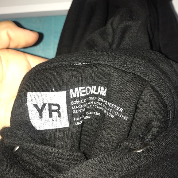 Young & reckless hoodie - Picture 2 of 2